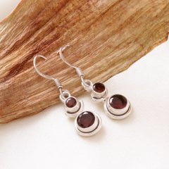 Garnet Doğaltaşlı Minimal Gümüş Küpe