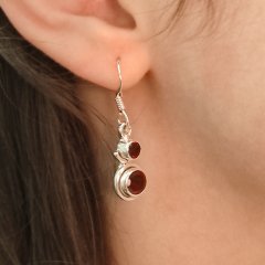 Garnet Doğaltaşlı Minimal Gümüş Küpe