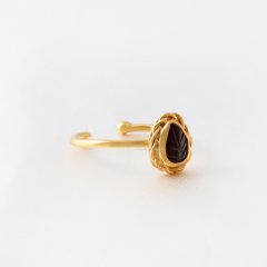 Yaprak Oymalı Garnet Doğaltaşlı Gümüş Yüzük