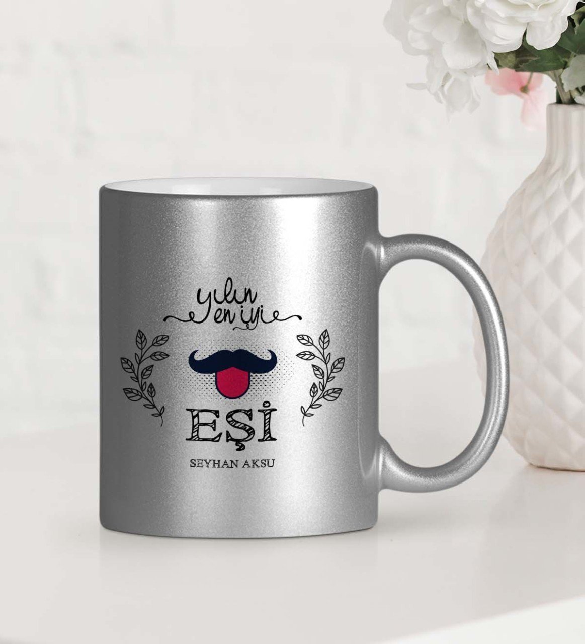 Kişiye Özel Yılın En İyi Eşi Gümüş Yaldızlı Kupa Bardak