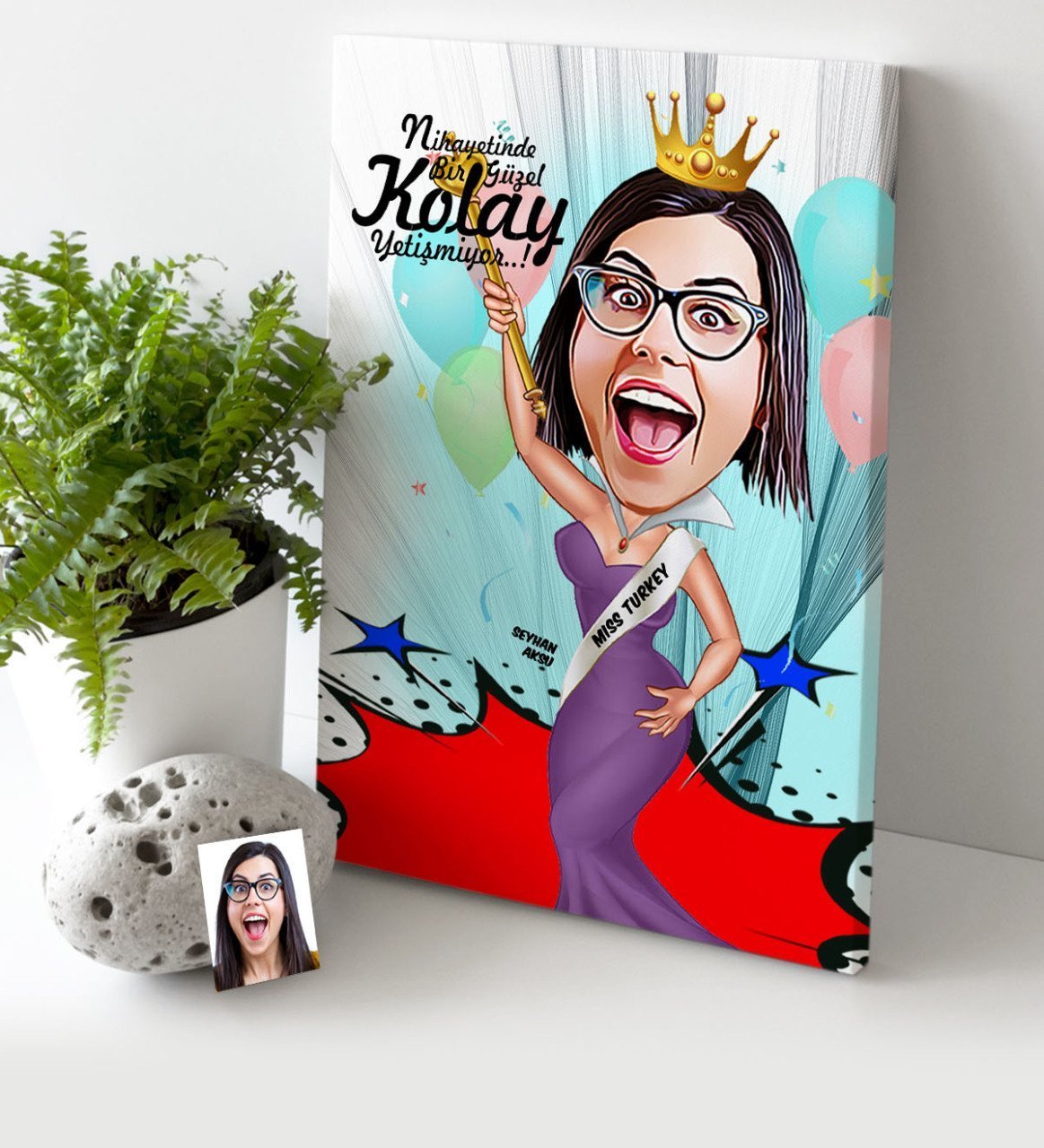 Kişiye Özel Bayan Güzellik Kraliçesi Karikatür Kanvas Tablo (30 x 50 cm.) 1