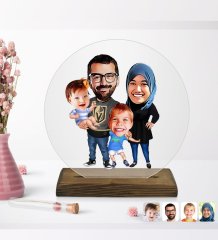 Kişiye Özel Tesettürlü Aile Karikatürlü Yuvarlak Ahşap Standlı Biblo-3