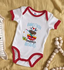 BK Kids Babası'nın Balıkçı Arkadaşı Tasarımlı Kırmızı Bebek Body Zıbın-1