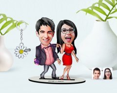Kişiye Özel Sevgililer Karikatürlü 3D Ahşap Biblo ve İsimli Silver Papatya Anahtarlık-4