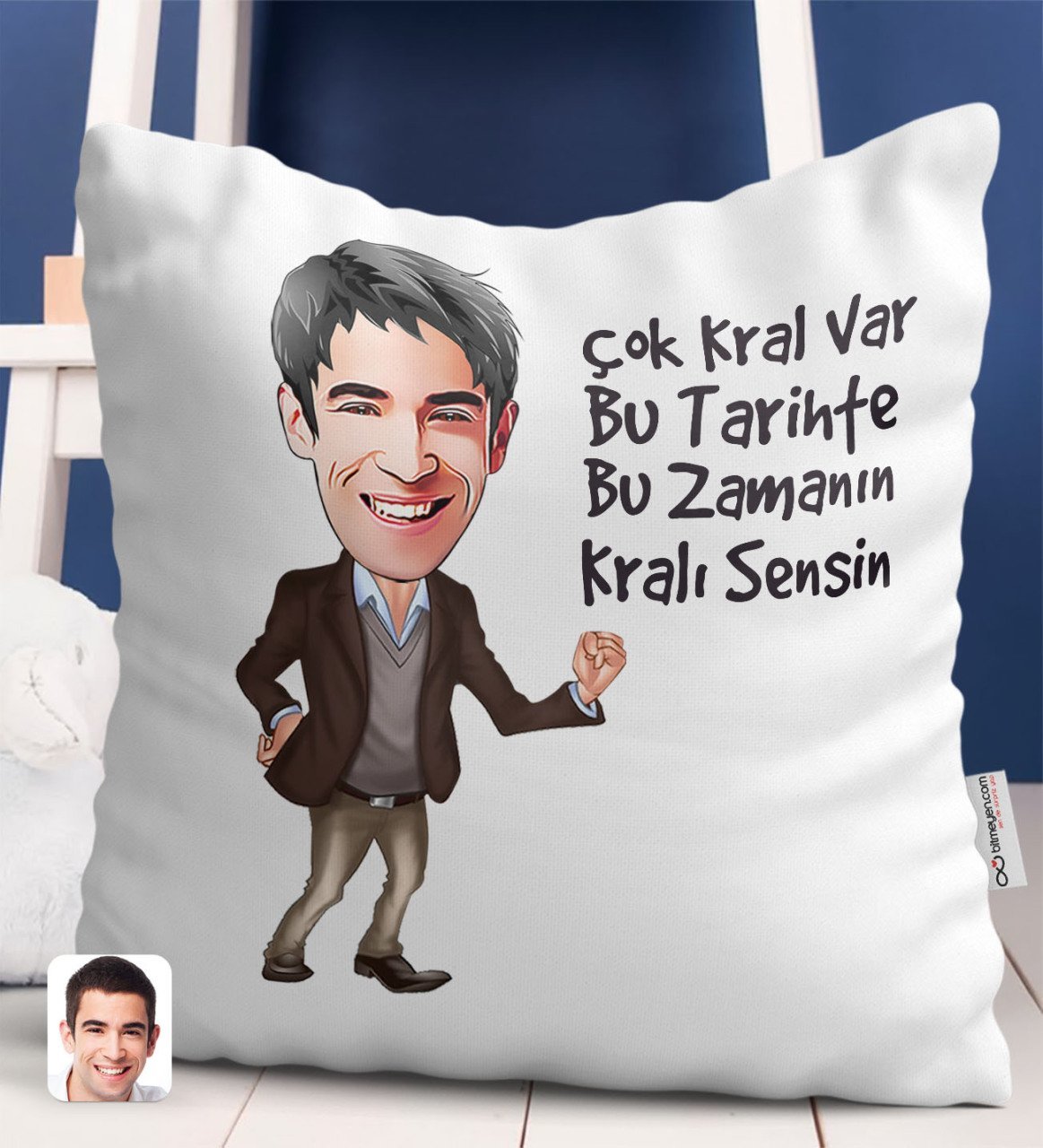Kişiye Özel Erkek Çok Kral Var Bu Tarihte Karikatürlü Beyaz Yastık-2