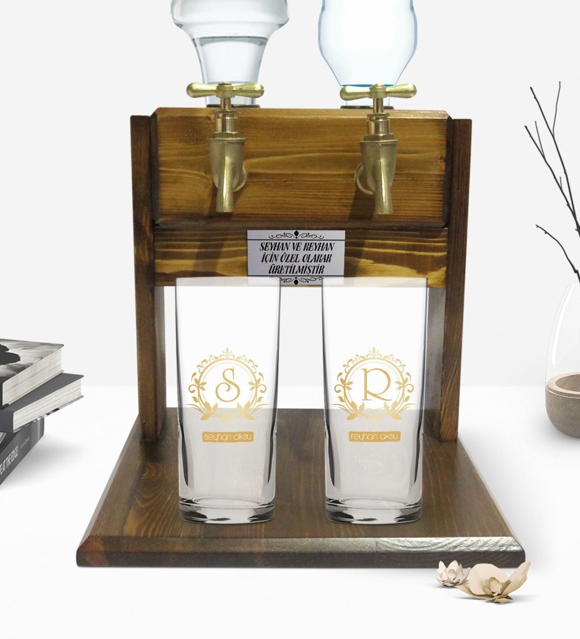 Kişiye Özel Renkli Baskılı İsimli İkili Rakı Bardağı ve Çift Musluklu Doğal Ahşap Rakı Standı-16