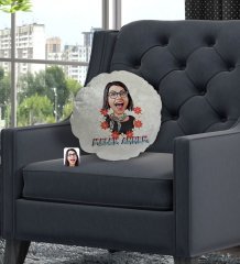 Kişiye Özel Melek Annem Karikatürlü Yuvarlak Dekoratif Kırlent Yastık-1