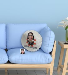 Kişiye Özel Melek Annem Karikatürlü Yuvarlak Dekoratif Kırlent Yastık-1