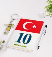 Kişiye Özel Sarı-Lacivert Tasarımlı İsimli Defter kalem ve Formalı Metal Anahtarlık Model 2