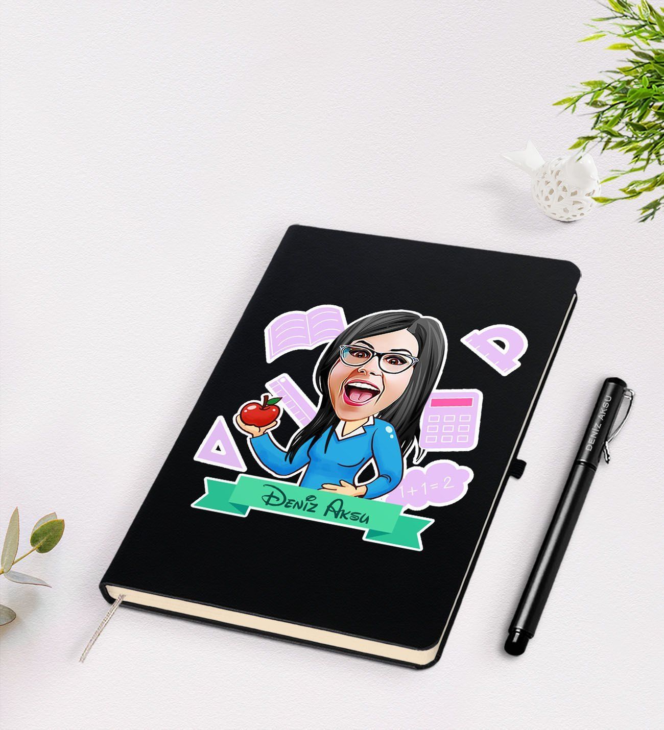 BK Gift Kişiye Özel Öğretmen Karikatürlü Siyah Defter Kalem Seti - 5