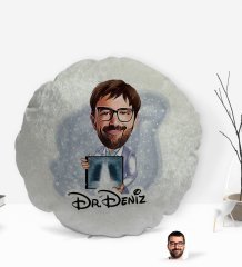 Kişiye Özel İsimli Erkek Radyolojist Karikatürlü Yuvarlak Dekoratif Kırlent Yastık-1