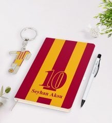 Kişiye Özel Sarı-Kırmızı Tasarımlı İsimli Defter kalem ve Formalı Metal Anahtarlık Model 1