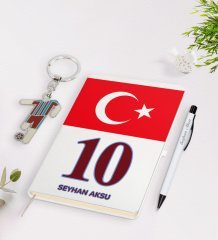 Kişiye Özel Bordo-Mavi Tasarımlı İsimli Defter kalem ve Formalı Metal Anahtarlık Model 2