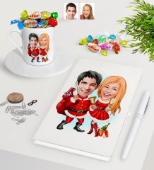 Kişiye Özel Yeni Yıl Sevgililer Karikatürlü Beyaz Defter Kalem Türk Kahvesi Fincanı ve Haribo Şeker Hediye Seti-3