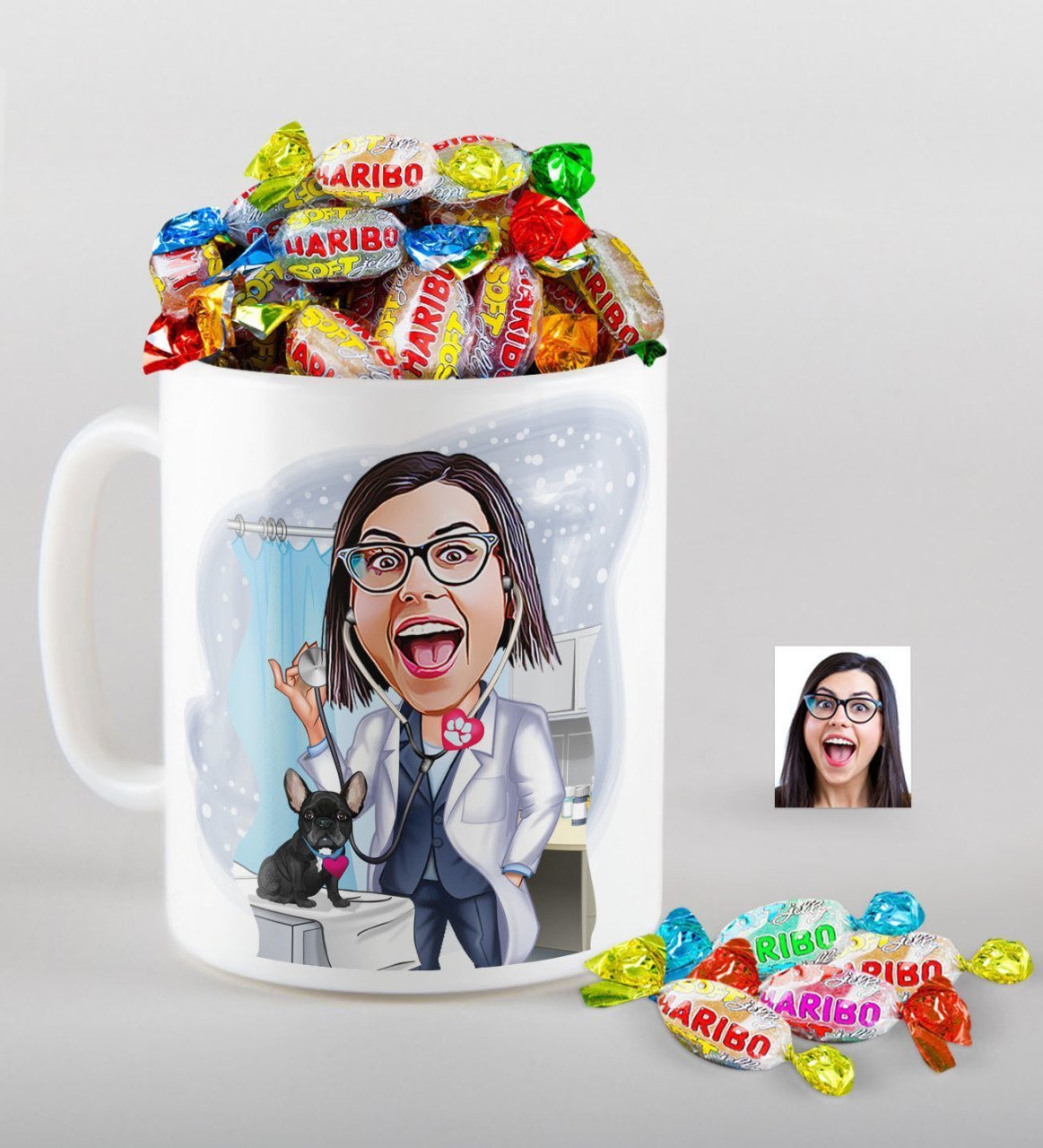 Kişiye Özel Bayan Veteriner Hekim Karikatürlü Kupa ve Haribo Şeker Hediye Seti-1