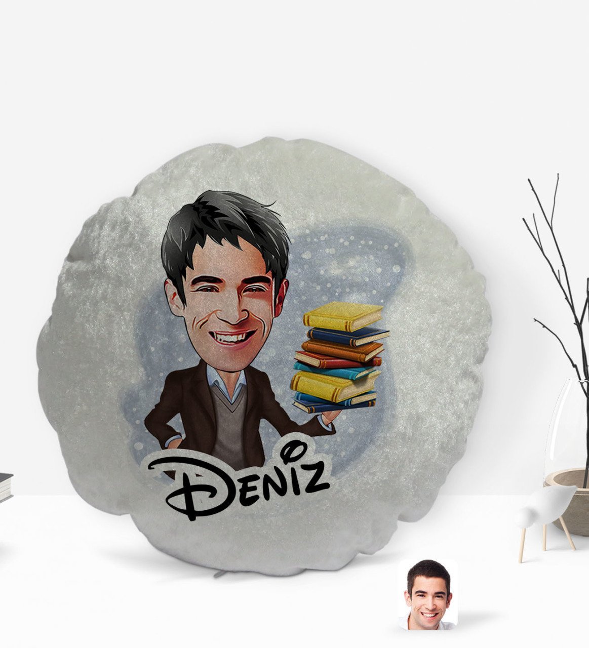 Kişiye Özel İsimli Erkek Öğretmen Karikatürlü Yuvarlak Dekoratif Kırlent Yastık-1