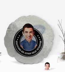 Kişiye Özel İsimli Erkek Nihayetinde Karikatürlü Yuvarlak Dekoratif Kırlent Yastık-3