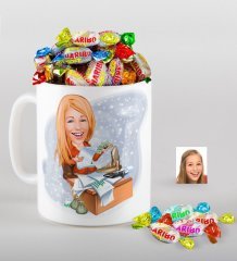 Kişiye Özel Bayan Patron Karikatürlü Kupa ve Haribo Şeker Hediye Seti-6