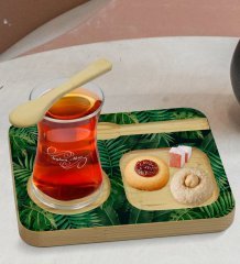 Kişiye Özel Doğal Ahşap Kaşıklı Sunum Tabağı ve Heybeli Çay Bardağı Hediye Seti - Model 16