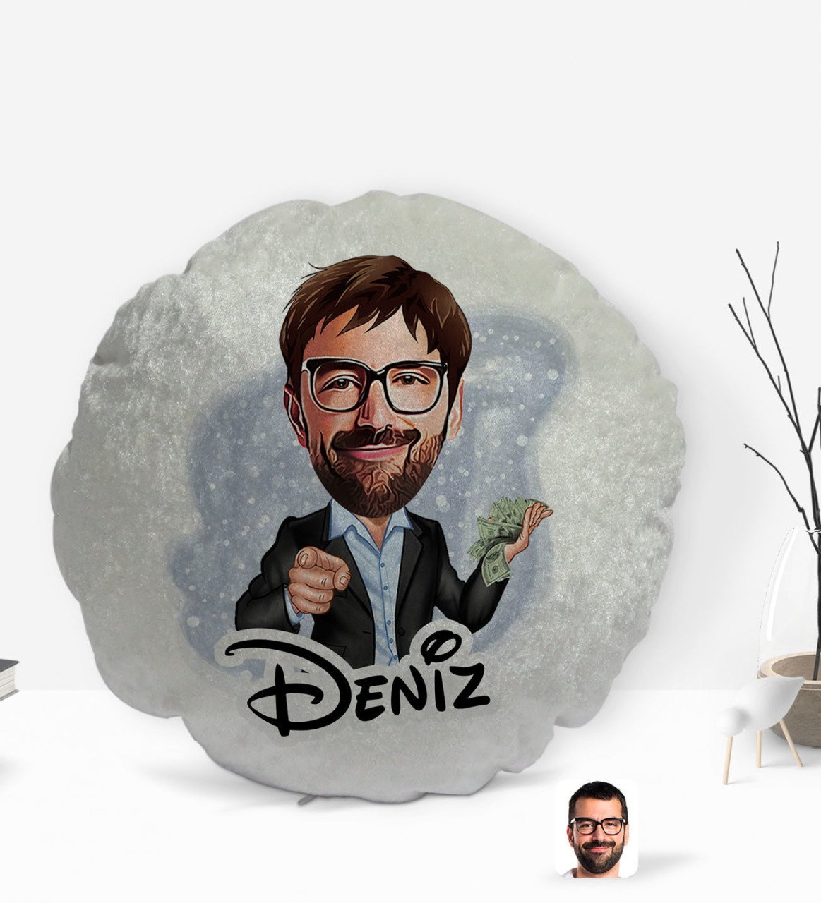 Kişiye Özel İsimli Erkek Milyoner Karikatürlü Yuvarlak Dekoratif Kırlent Yastık-1