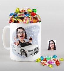 Kişiye Özel Bayan Patron Karikatürlü Kupa ve Haribo Şeker Hediye Seti-3