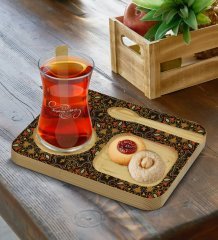 Kişiye Özel Doğal Ahşap Kaşıklı Sunum Tabağı ve Heybeli Çay Bardağı Hediye Seti - Model 13