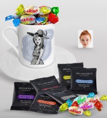 Kişiye Özel Bayan Cadılar Bayramı Karikatürlü Türk Kahvesi Fincanı Selamlique Karışık Türk Kahvesi ve Haribo Şeker Hediye Seti-1