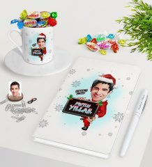 Kişiye Özel Erkek Yeni Yıl Karikatürlü Beyaz Defter Kalem Türk Kahvesi Fincanı ve Haribo Şeker Hediye Seti-1