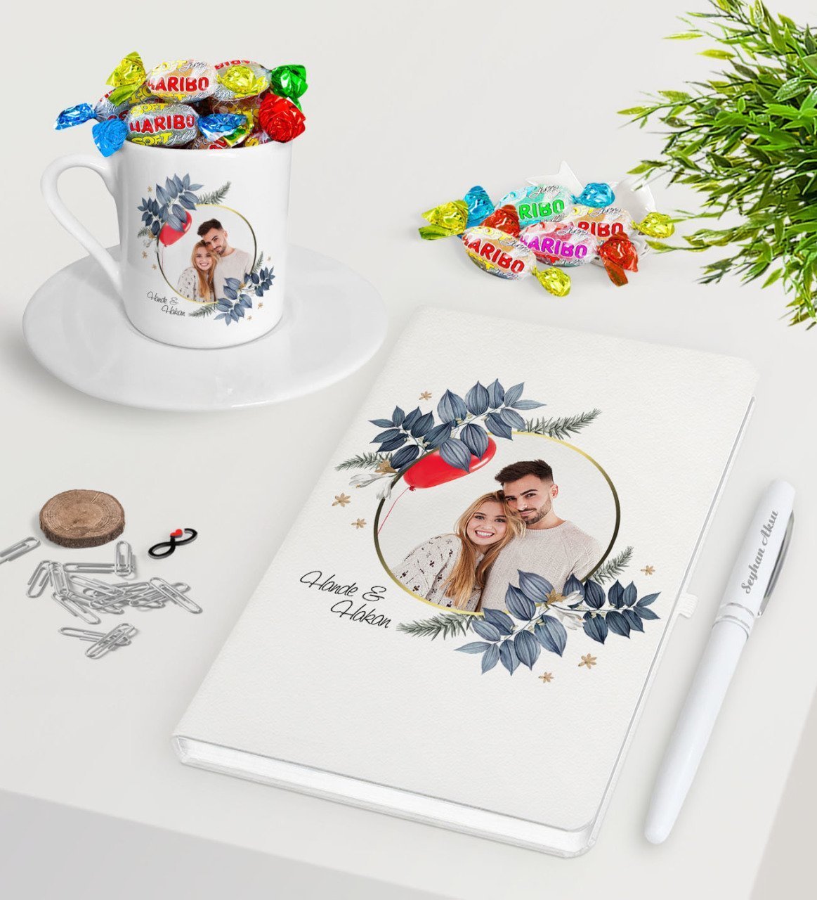 Kişiye Özel İsimli Fotoğraflı Beyaz Defter Kalem Türk Kahvesi Fincanı ve Haribo Şeker Hediye Seti-34