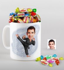 Kişiye Özel Bay Karateci Karikatürlü Kupa ve Haribo Şeker Hediye Seti-1