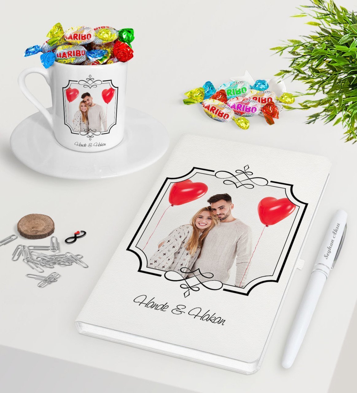 Kişiye Özel İsimli Fotoğraflı Beyaz Defter Kalem Türk Kahvesi Fincanı ve Haribo Şeker Hediye Seti-31