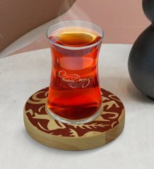 Kişiye Özel Retro Motif Tasarımlı Doğal Ahşap Tabaklı Heybeli Çay Bardağı Model 2
