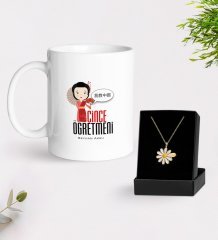 Kişiye Özel Çince Öğretmeni Beyaz Kupa ve Papatya Kolye Hediye Seti