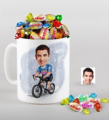 Kişiye Özel Bay Bisiklet Sürücüsü Karikatürlü Kupa ve Haribo Şeker Hediye Seti-1