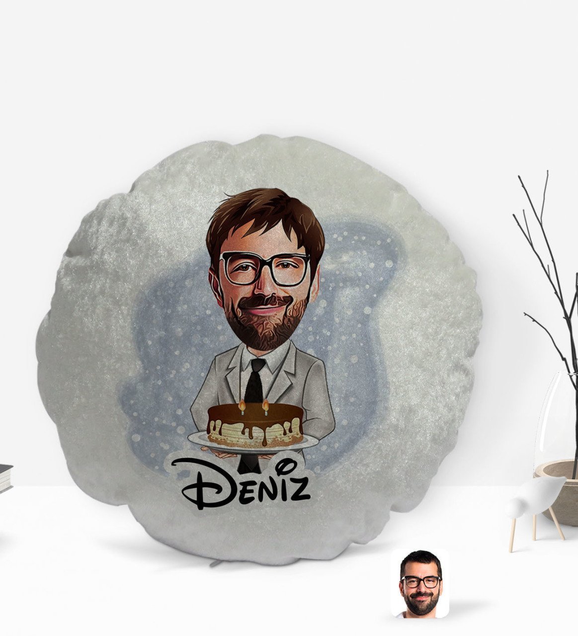 Kişiye Özel İsimli Erkek Doğum Günü Karikatürlü Yuvarlak Dekoratif Kırlent Yastık-4