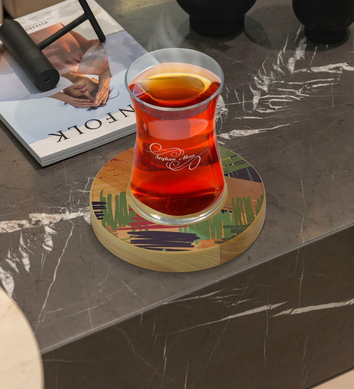 Kişiye Özel Modern Art Tasarımlı Doğal Ahşap Tabaklı Heybeli Çay Bardağı Model 11