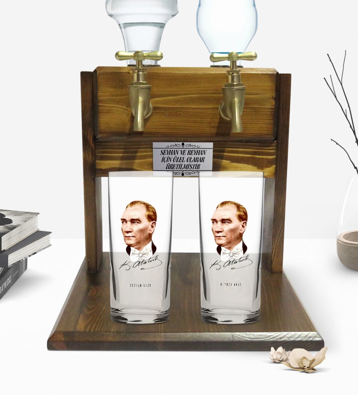 Kişiye Özel Renkli Baskılı Atatürk Tasarımlı İkili Rakı Bardağı ve Çift Musluklu Doğal Ahşap Rakı Standı-15