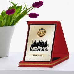 Kişiye Özel Yılın En İyi Endüstri Mühendisi Kırmızı Plaket Ödülü