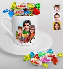 Kişiye Özel Yeni Yıl Aile Karikatürlü Türk Kahvesi Fincanı ve Haribo Şeker Hediye Seti-2