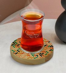Kişiye Özel Modern Art Tasarımlı Doğal Ahşap Tabaklı Heybeli Çay Bardağı Model 2