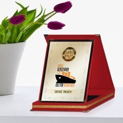 Kişiye Özel Yılın En İyi Deniz Ulaştırma İşletme Mühendisi Kırmızı Plaket Ödülü
