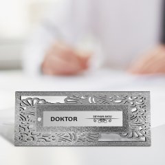 Kişiye Özel Mesleki Doktor Ahşap Masa İsimliği (Model L10)