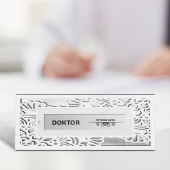 Kişiye Özel Mesleki Doktor Ahşap Masa İsimliği (Model L4)