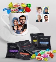 Kişiye Özel Tesettürlü Aile Karikatürlü Türk Kahvesi Fincanı Selamlique Karışık Türk Kahvesi ve Haribo Şeker Hediye Seti-4