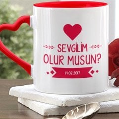 Kişiye Özel Sevgilim Olur Musun Kırmızı Kalpli Kupa Bardak