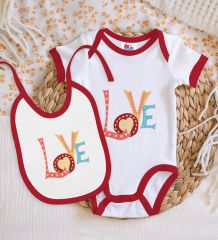 BK Kids Love Tasarımlı Kırmızı Bebek Body Zıbın ve Mama Önlüğü Hediye Seti-1