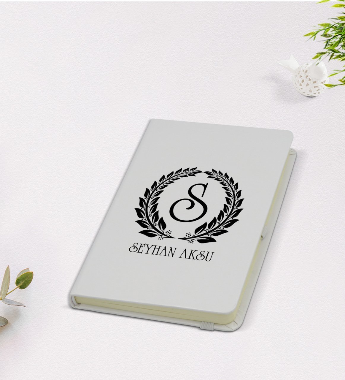 Kişiye Özel Çelenk Baş Harfli İsimli 9x14cm Beyaz Defter - Model 6