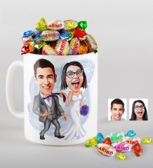 Kişiye Özel Evleniyoruz Karikatürlü Kupa ve Haribo Şeker Hediye Seti-6
