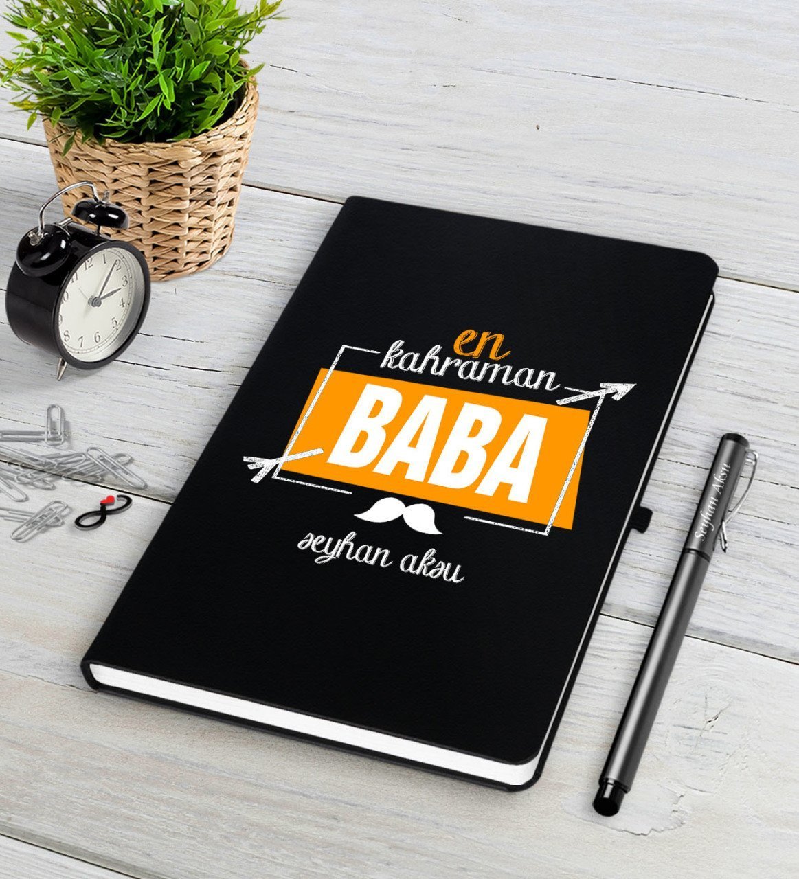 Kişiye Özel  En Kahraman Baba Siyah Defter Kalem Seti
