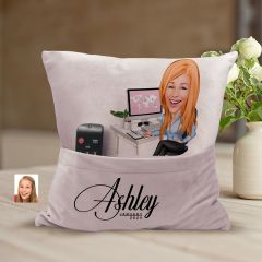 BK Gift Kişiye Özel Anne Karikatür Tasarımlı Organizer Kumanda ve Atıştırmalık Cepli Pembe Kırlent Yastık-9 Arkadaşa Hediye, Cepli Yastık